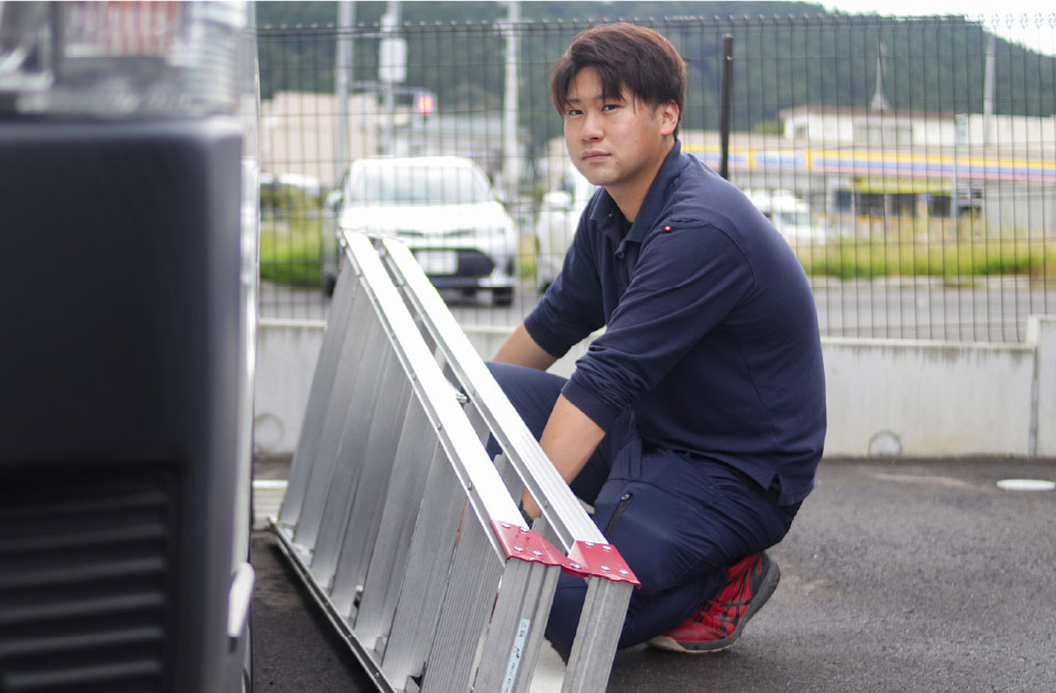 先輩方のように沢山の現場を経験し社会に貢献できる人間になりたいです。